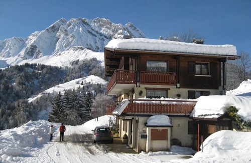 La Giettaz Ski Chalet | Peaceful Studio in Chalet with Breathtaking Views