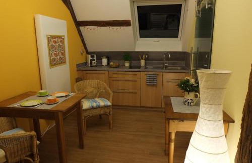 Eschbach Apartment | Charming Studio in der alten Scheune with Ocean View