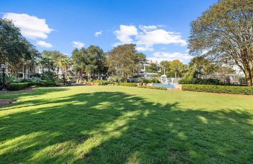 Baytowne Wharf Apartment | Studio in Heart of the Village