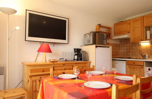Saint-Chaffrey Apartment | Comfortable Saint-Chaffrey Studio for 4 with Spa Access