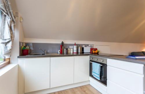 Wherwell Apartment | Accessible Studio in the Field - Guest Rated 9/10