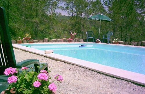 Lorgues Apartment | Serene Studio Escape in the Heart of Scenic Countryside