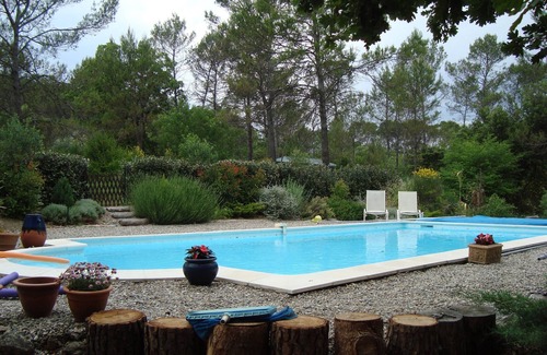 Lorgues Apartment | Serene Studio Escape in the Heart of Scenic Countryside