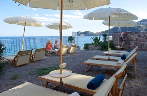 Mazzeo Apartment | Cozy Studio at Villa Oasis Residence in Taormina