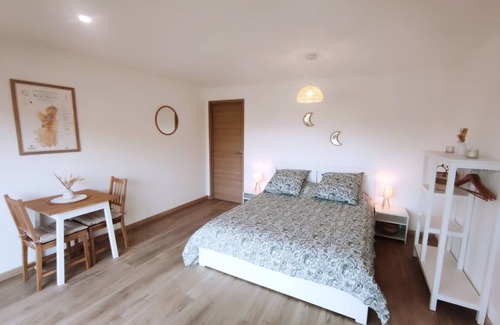 Lamure-sur-Azergues Apartment | Studio Indépendant au Cœur du Beaujolais Vert