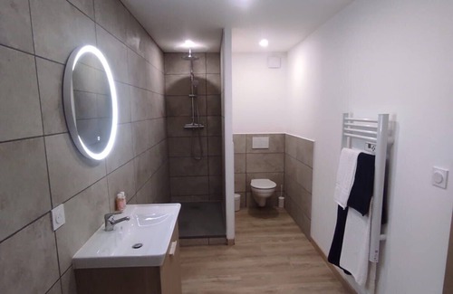 Lamure-sur-Azergues Apartment | Studio Indépendant au Cœur du Beaujolais Vert