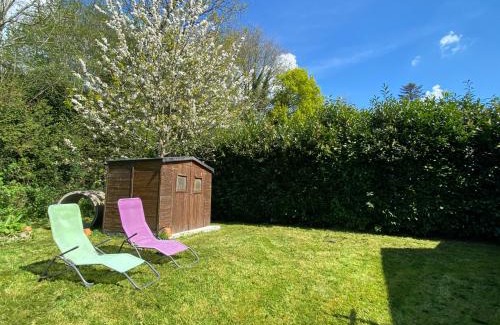 Le Lorey Apartment | Cozy Studio with Private Garden, Rated 8.9/10 by Guests