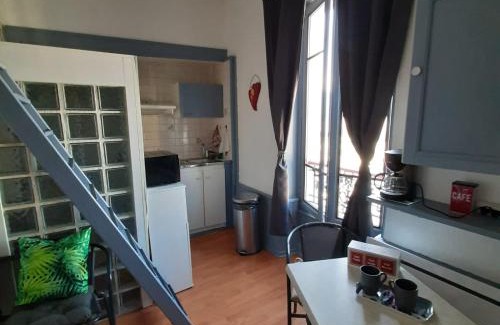 Aix-les-Bains City Center Apartment | Cozy Independent Studio in Aix Les Bains City Center