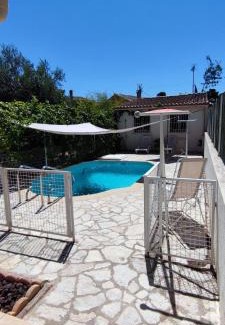 Toulon Bed & Breakfast | Independently Yours: Guest Rated 10/10 with Pool Access