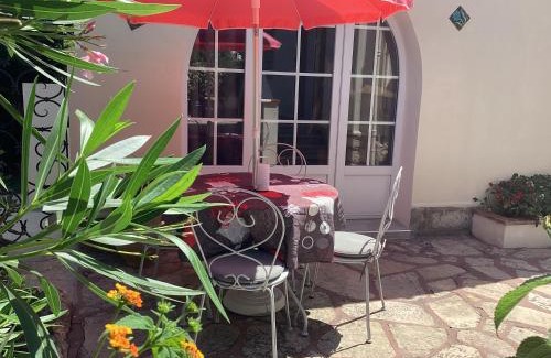 Cap-d'Antibes House | Oceanfront Studio: Walk to Beach, Rated 9.3 by Guests