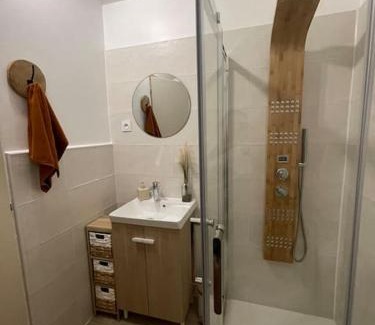 Le Bosc Apartment | Independent Studio Near Salagou - Family Friendly Getaway
