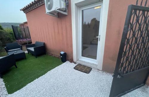 Le Bosc Apartment | Independent Studio Near Salagou - Family Friendly Getaway