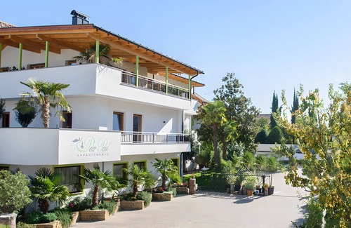 St. Pauls Apartment | Cozy Studio Apartment with Mountain View and Garden Access