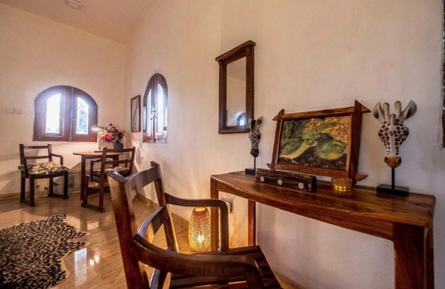 Sanyang Bed & Breakfast | Discover Studio Jembe: Budget-Friendly with Breakfast Included