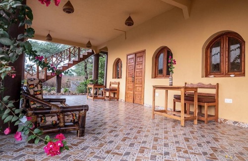 Sanyang Bed & Breakfast | Discover Studio Jembe: Budget-Friendly with Breakfast Included