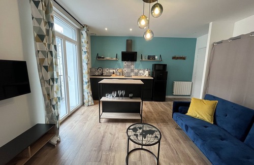 Lorient Apartment | Cozy Studio Jules Verne in Hyper Centre Lorient