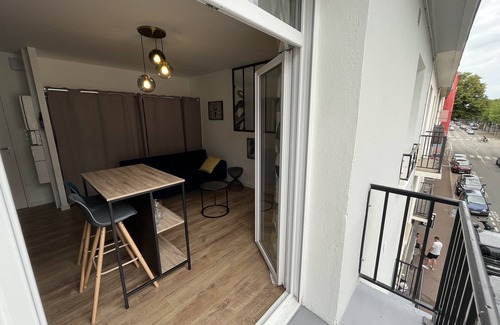 Lorient Apartment | Cozy Studio Jules Verne in Hyper Centre Lorient