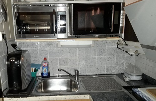 Weil am Rhein Apartment | Studio 'Jülich' with Private Terrace, Shared Garden and Wi-Fi