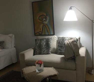 Retiro Apartment | Inviting Studio Juncal: Pool, Breakfast & Family-Friendly