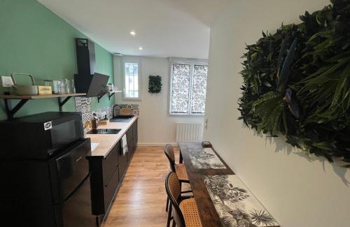 Lorient Apartment | Discover Studio Jungle - Hype Centre Lorient, Rated 9.3/10