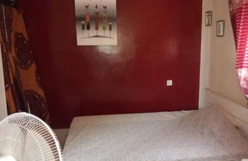 Rao Apartment | Inviting Studio Keur Yarame with Pool for Family Getaways