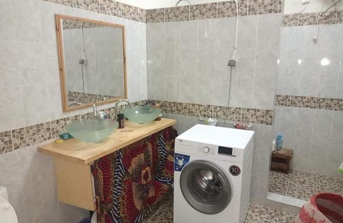 Rao Apartment | Inviting Studio Keur Yarame with Pool for Family Getaways