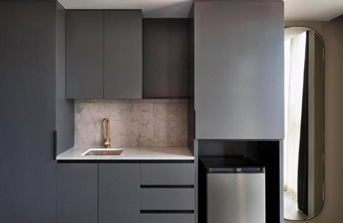Docklands Apartment | Studio King at Rosslyn Street Melbourne