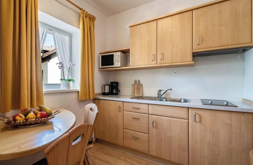 Nalles Apartment | Experience Studio "Kreuzwegerhof Nals Blaub" with Mountain Views