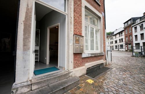 Spa House | Inviting Studio L'Épicurien: Family-Friendly Getaway