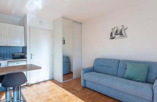 Le Lavandou Apartment | Child-Friendly Studio L'Alicastre in a Prime Location