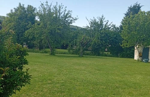 Saint-Come-d'Olt Apartment | Cozy Studio Apartment "La Clématite d'Olt" with Terraces