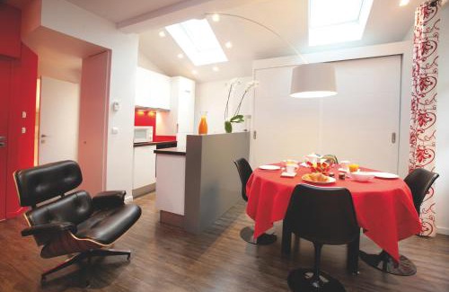 Menthon-Saint-Bernard Apartment | Elegant Studio La Savoyarde - Vision Luxe, Guest Rated 9.8