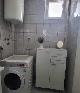 Bugojno Apartment | Budget-Friendly Studio Lamele with Self Check-In Access