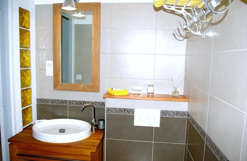 Mallemort Apartment | Modern Studio Lavender with Pool and Kitchen Amenities