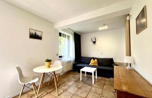 Oliwa Apartment | Explore Studio Leśne I-V: Pet-Friendly Family Getaway
