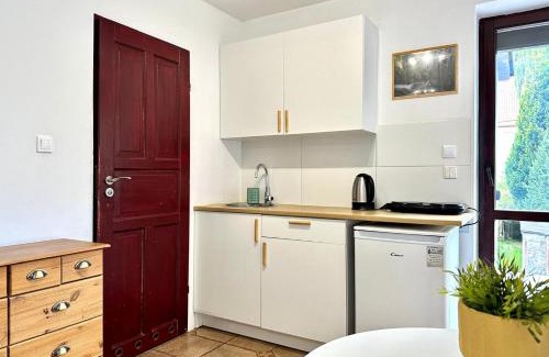 Oliwa Apartment | Explore Studio Leśne I-V: Pet-Friendly Family Getaway