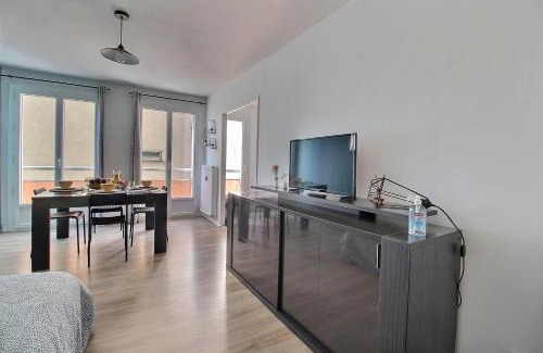 Bourges Apartment | Family-Friendly Studio Le Bourbon with Great Guest Ratings