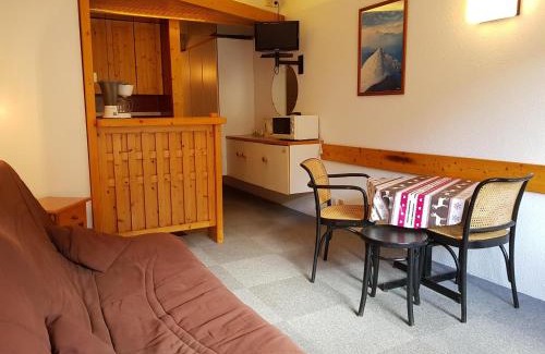 Arc-2000 Apartment | Cozy Studio Les Arcs 2000 for Families and Accessibility