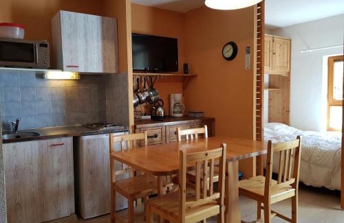Arc-2000 Apartment | Cozy Studio Les Arcs 2000 with Pet-Friendly Amenities