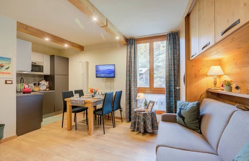 Pragelato Apartment | Unforgettable Studio Les Caribous Mountain Retreat Experience
