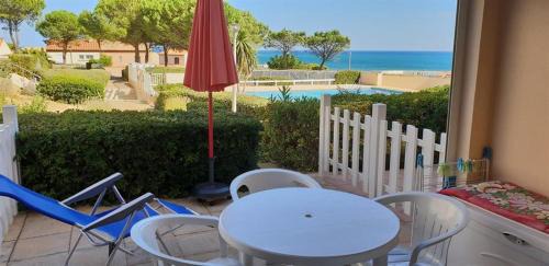 Saint-Pierre-la-Mer Apartment | Ideal Studio at Les Hauts d'Azur with Oceanfront Views