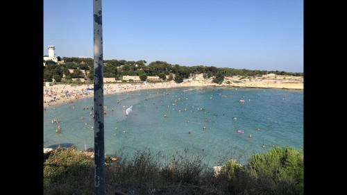 Martigues Apartment | Cozy Studio « Les pieds dans l’eau » with Oceanfront Views