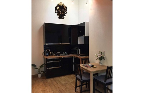 Bailly Apartment | Studio Lilas: Perfect Retreat for 4 with Lake Views