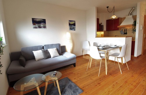 Bad Kleinkirchheim Apartment | Studio Lisa: Guest Rated 10/10 with Pool & Pet-Friendly Perks