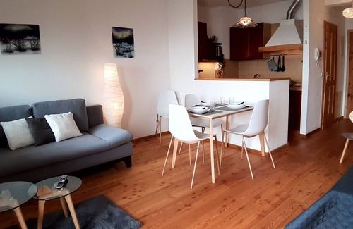 Bad Kleinkirchheim Apartment | Studio Lisa: Guest Rated 10/10 with Pool & Pet-Friendly Perks