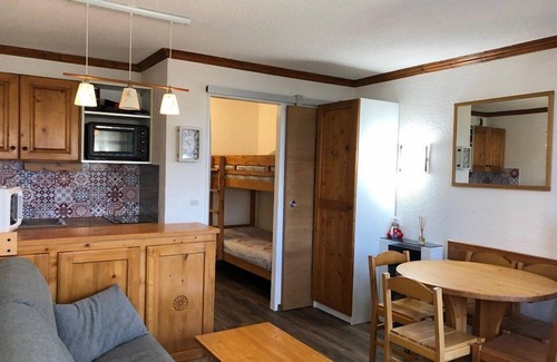 Eclose-Ouest Apartment | Inviting Studio with Living Room in Alpe d'Huez