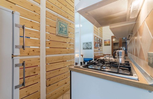 Esquilino Apartment | Inviting Vittorio Emmanuele & Colosseo Apartment for Families
