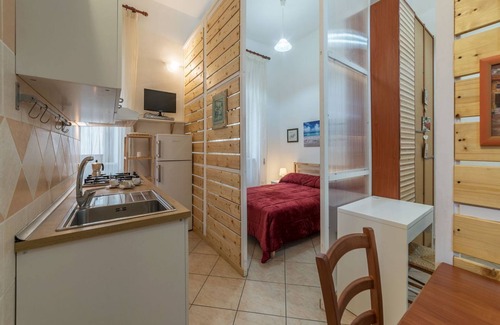 Esquilino Apartment | Inviting Vittorio Emmanuele & Colosseo Apartment for Families