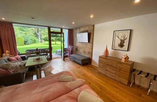 Sankt Martin bei Lofer Apartment | Pet-Friendly Studio Lofer with Pool & Spa Amenities