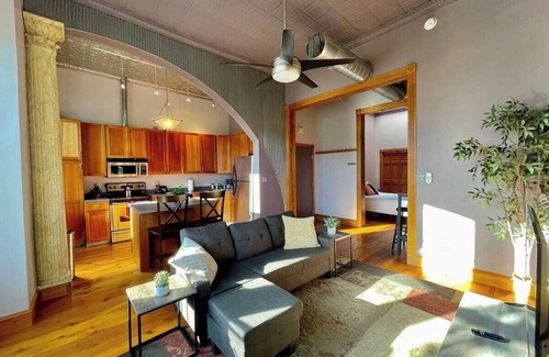 Cedar Falls Apartment | Studio Loft Above Main Street Cedar Falls! Free Downtown Parking!